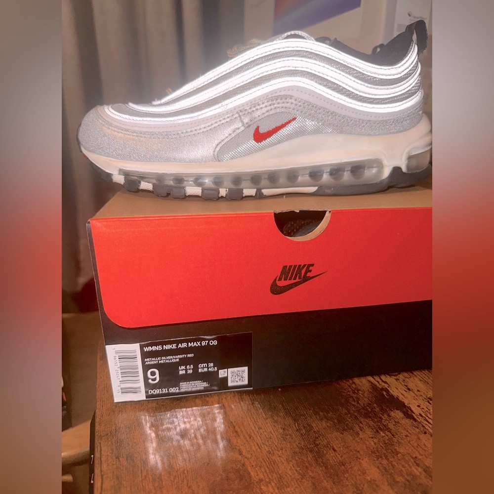 Nike air max 97 OG. Silver. True to size. Worn twice. Size 9